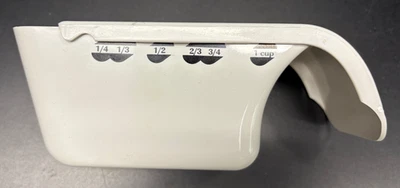 Taza Medidora Deslizante Ajustable Pampered Chef 1/4 taza a 1 taza Ingredientes Secos Foto 1 de 3