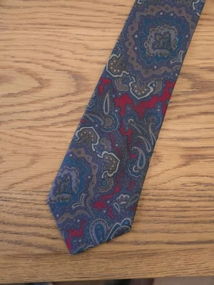 Bill Blass Vintage Paisley Tie Blue Red Classic Print - Image 1 of 4