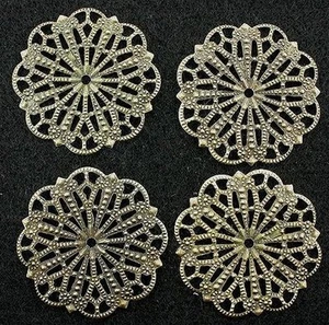 CUATRO HALLAZGOS DE FILIGRANA COLOR BRONCE ADORNADO 42mm cf614 - Imagen 1 de 1
