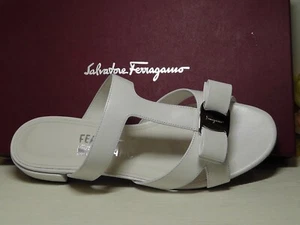 Sandalias de cuero blanco Salvatore Ferragamo LYLIA VARA BOW talla 8C***$650**NUEVAS EN CAJA** - Imagen 1 de 14