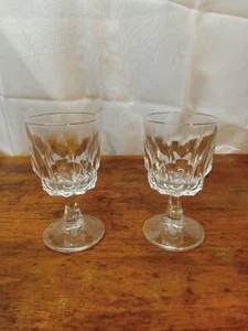 Set di due bicchieri da brandy/liquore in cristallo Arcoroc France - Foto 1 di 4