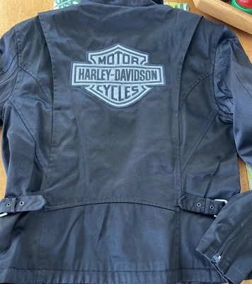 Cortavientos Harley Davidson, Talla M, Seguridad, Logo Reflectante, Ajustable ¡Hebillas laterales! Foto 1 de 4