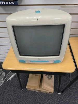 iMac G3 1999 - Image 1 of 4
