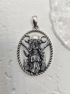 Ciondolo in argento sterling 925 dea tripla luna ecate amuleto wiccan - Foto 1 di 3