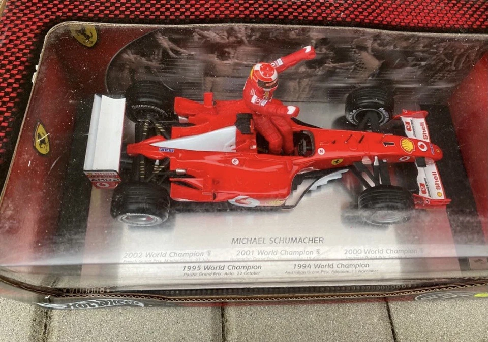 FERRARI 1:18 F2001 MICHAEL SCHUMACHER COLLECTION  - Immagine 1 di 1