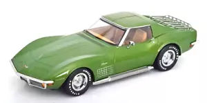 Chevrolet Corvette C3 1972 1/18 techo extraíble modelo verde escala KKDC181221 - Imagen 1 de 8