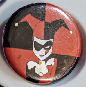 Pulsante distintivo spilla cartoni animati Harley Quinn 1,25 pollici - Foto 1 di 1