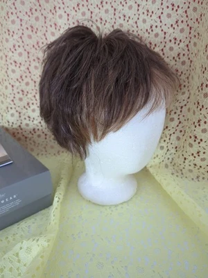 Peluca de corte corto Raquel Welch - Castaño 100% Kanekalon Vibralite fibra modacrílica Foto 1 de 4