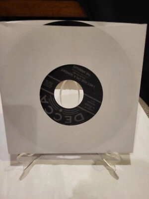 The Shirelles 45 - I Met Him on a Sunday - Decca 9-30588 - Image 1 of 3