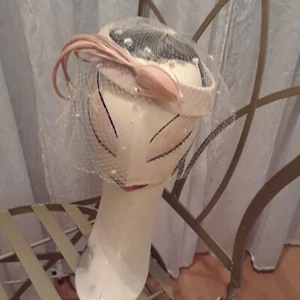 Fascinator Vintage circelet tan with faux bird net cap bandeau hat 1950-60's - Picture 1 of 7