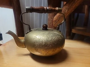 Vintage Brass Etched Tea Kettle Pot Hand Engraved Pot Wood Handle India 2367 - Picture 1 of 20
