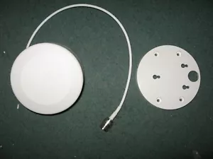 Hyperlink HG2408P Round Patch Antenna 2.4 GHz 7.5 dBi N-Female - Used Qty 1 - Picture 1 of 5