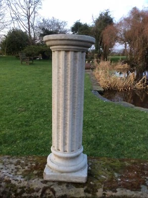 STONE GARDEN FLUTED COLUMN STAND PEDESTAL SCROLL PLINTH ORNAMENT - Image 1 of 2