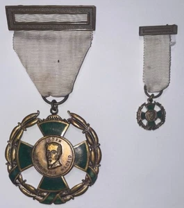 RARE!! Colombia Army Orden José Fernández Madrid Sanidad Militar Medal Used P9 - Picture 1 of 3