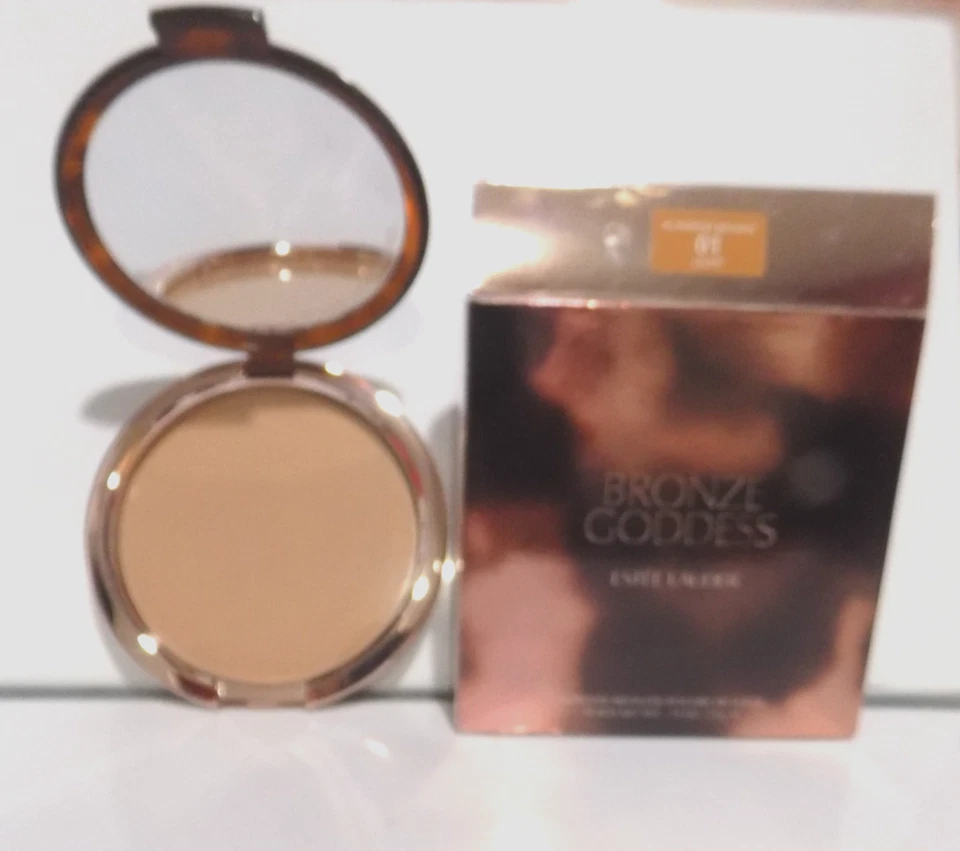 NEW~Estee Lauder  Bronze Goddess Powder Bronzer 01 LIGHT 0.74 oz/21 g - Image 1 of 1