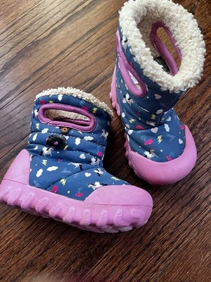 Botas de pantano infantil TALLA 6 forradas de sherpa unicornio cereza estampado de amor asas Foto 1 de 4