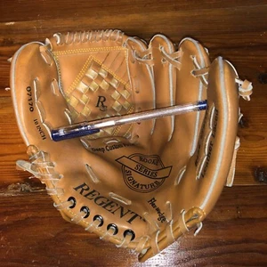 Regent Sports 10" Youth Baseball Glove Rookie Signature Series RHT - Model 07170 - Picture 1 of 11