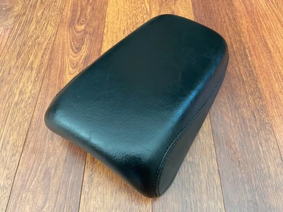 Harley Davidson 05-07 Softail Springer FLSTSC OEM asiento trasero pasajero pasajero pasajero Foto 1 de 4