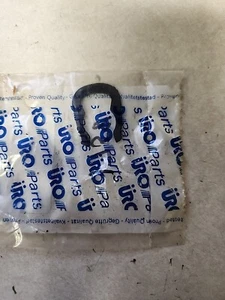 URO Parts 032121142 Retainer C-Clip (Plastic) - Picture 1 of 2