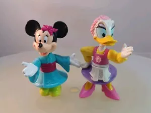 Disney Epcot Center Figure Pair, Minnie Mouse Japan & Daisy Duck Germany 3" 1993 - Picture 1 of 3