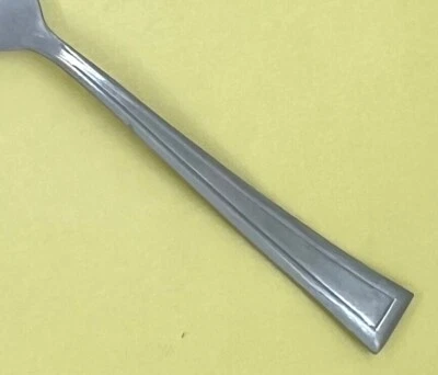 TOOLS OF THE TRADE TOT18 STAINLESS FLATWARE OUTLINED EDGE FLAT TIP KOREA -CHOICE - Image 1 of 3