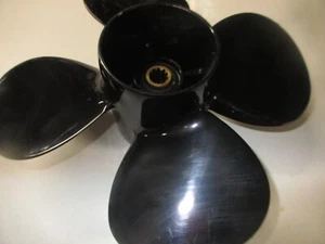 Nissan Tohatsu 4 Blade 10 x 5 RH Propeller 8 9.9 12 15 18 9.9 10 tooth - Bild 1 von 6