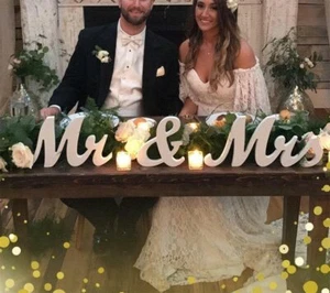LinTimes Mr and Mrs Sign, Rustic Wooden Freestanding Mr & Mrs Letters Signs, - Picture 1 of 8