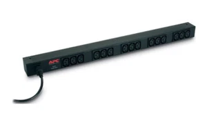 Unité de distribution d'énergie APC AP9568 PDU zéro U 10 ampères 230 V 15 x C13 rack de base - Photo 1/2