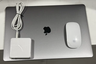 2018 Apple MacBook Pro 15 дюймов i7 2,20 ГГц/32 ГБ/1 ТБ -A1990 новый аккумулятор + волшебная мышь - Изображение 1 из 4