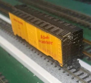 N Scale Con Cor Union Pacific 40’ Boxcar with Rapido couplers - Picture 1 of 1