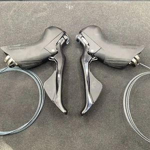 Shimano 105 7000 11 Speed Mechanical Rim Brake Shifters Set 2x11 (NW) - Picture 1 of 10