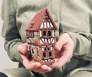 Ceramic Smoking House Candle Holder Miniature Spitzhaus Bernkastel-Kues 12cm Midene - Picture 1 of 19