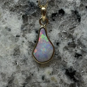 Solid 10k Gold Australian Coober Pedy Whirlwind Opal Pendant - Picture 1 of 3