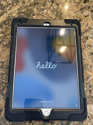 Apple iPad (5th Generation) Model-A1822 128GB Silver/White MP2J2LL/A - Image 1 of 4