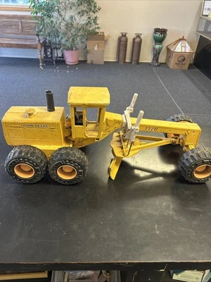 Ergo Diecast John Deere 772B Road Grader  Vintage - Image 1 of 4