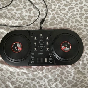 Ion Discover DJ Computer System Dual Turntable USB Controller for Mac PC Working - Picture 1 of 5