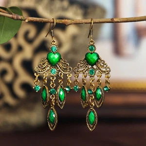 Beautiful Retro Long Green Heart Lucite & Crystal Tassel Chandelier Hook Earring - Picture 1 of 2