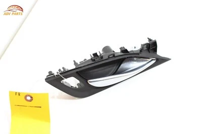 Cadillac CT5 2020-2024 manija de puerta interior del lado del pasajero delantero derecho OEM Foto 1 de 4