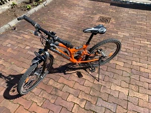 Kinderrad 24-Zoll Unisex 21-Gang wie neu Federung Scheibenbremse M-Harlaching - Bild 1 von 8