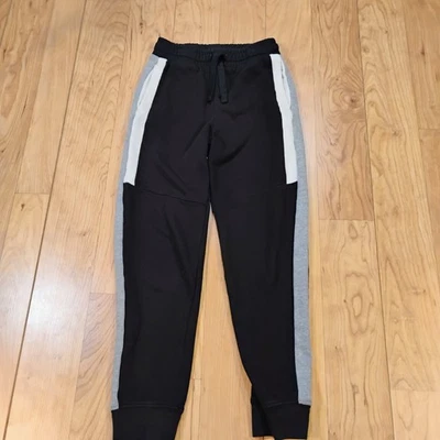 Pantalones deportivos 365 para niños talla 10 negros/blancos/grises bolsillos cordón Foto 1 de 4