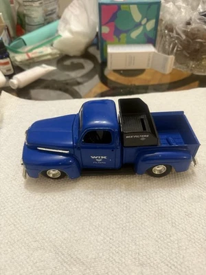 ERTL Coleccionables Azul 1951 Ford F-1 Camión Banco WIX Filtros DieCastv Hecho en EE. UU. Foto 1 de 4