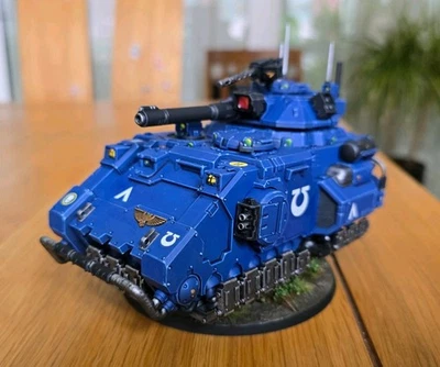 Gladiator Lancer Ultramarines Primaris Space Marines Warhammer GW Pro pintado - Imagem 1 de 4