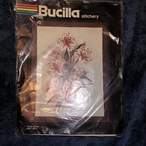 Vintage Bucilla Stitchery Needlecraft Kit Tiger Lilies 18" x 24" - Picture 1 of 8