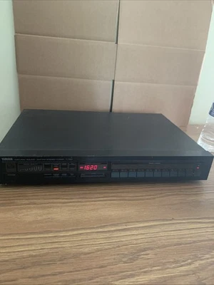Sintonizador estéreo AM/FM sonido natural Yamaha T-720 funcionando Foto 1 de 4