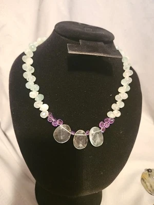 Collar de plata de ley con perlas y piedras preciosas Foto 1 de 4