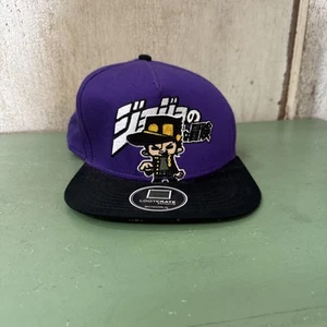 Cappello snapback Jojo's Bizarre Adventure Jotaro, viola/nero, esclusivo cassa bottino - Foto 1 di 8