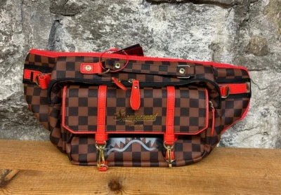 BOLSO BANDOLERA SPRAYGROUND TAKEOVER THE THRONE CARGO B6554 NUEVO EN BOLSA CON ETIQUETAS Foto 1 de 4