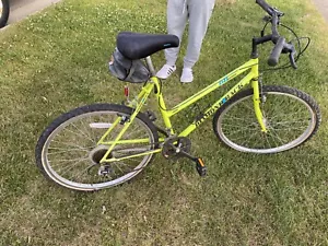 1991 Diamondback Sorrento Women's bike Local Pick Up - Picture 1 of 4