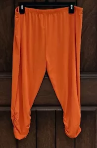 BOUTIQUE Women's Capri Pants Pull-On Size 4XL Stretch Orange Ruched Legs NWT - Picture 1 of 8