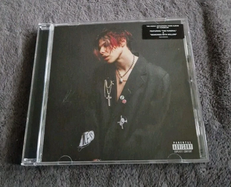 Yungblud  - Yungblud - CD - Top - Ansehen  - Bild 1 von 3